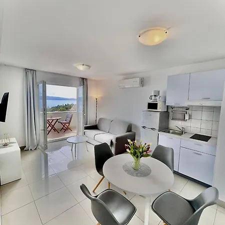 Apartment Katara *