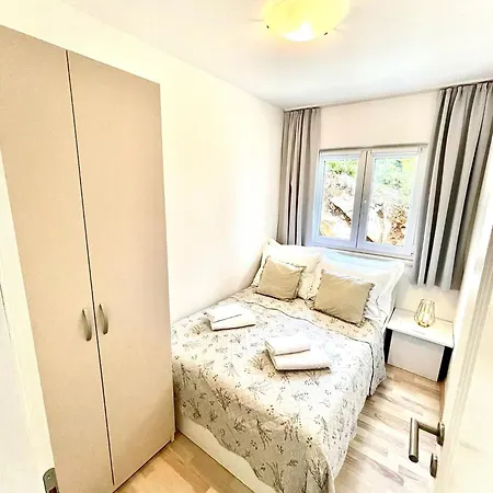 Apartment Katara *